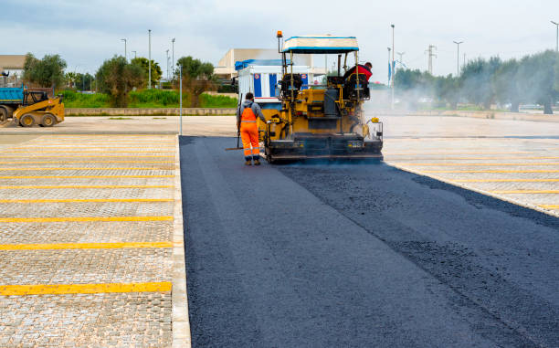 Best Asphalt Driveway Installation  in West Alexandria, OH